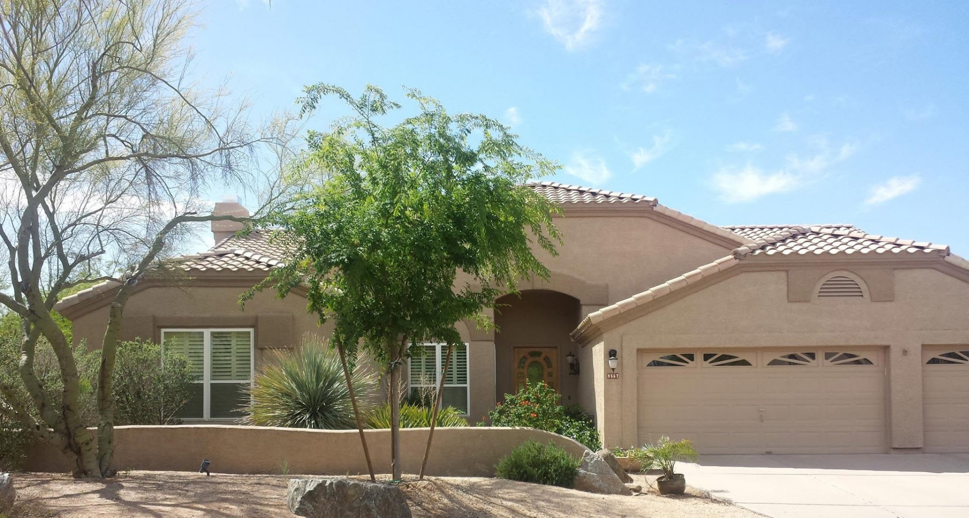 Scottsdale, Arizona home with freshly cleaned windows